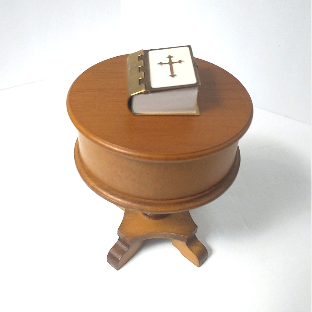 The San Francisco Music Box Company, Bible Table Music Box "Amazing Grace"